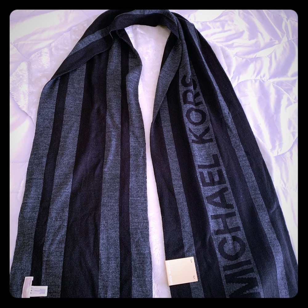 Michael Kors scarf